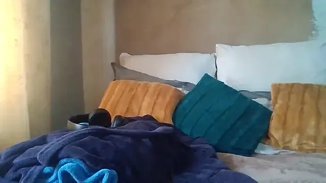 Nicky52 on StripChat