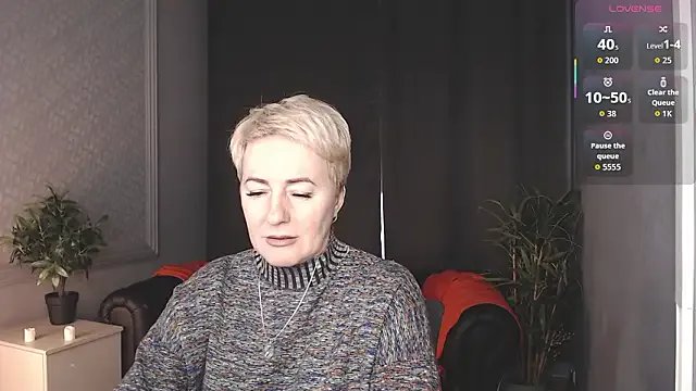 Nika_Smit on StripChat