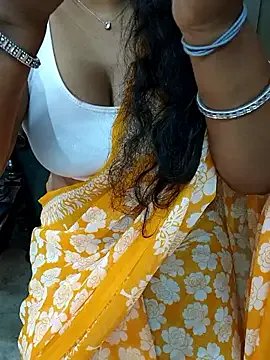 Nikitha_telugu on StripChat