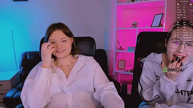 nikole_kitt on StripChat