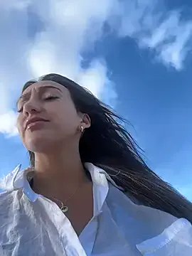 Ninabigtitied on StripChat