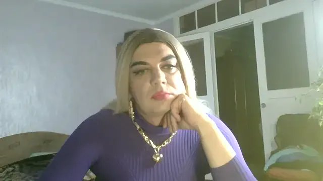 NiraFrost on StripChat