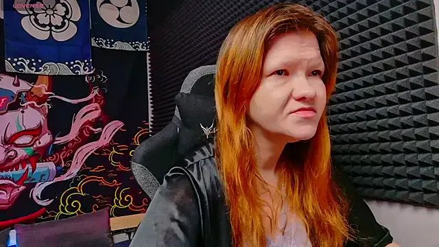 Nora_lovvvv on StripChat