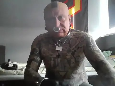 object857 on StripChat