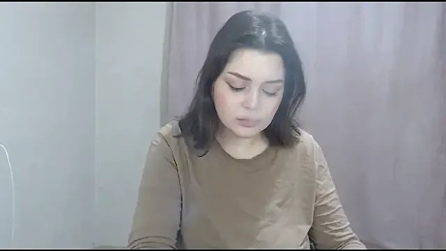 ohhhMie on StripChat