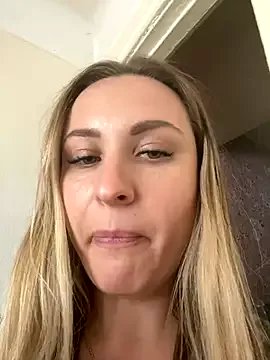 OlgaBuzzz on StripChat