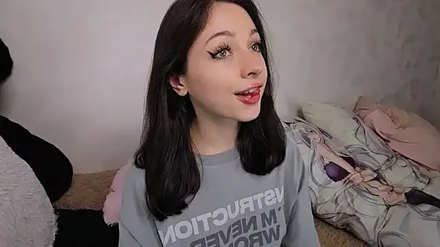 Only___Yours on StripChat