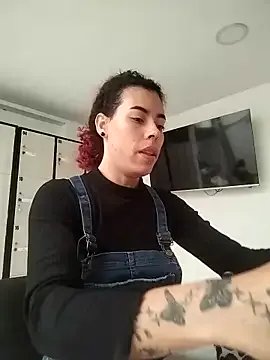 Pamelamiler__ on StripChat