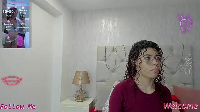 Pamelamiler__ on StripChat