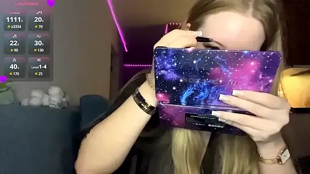 PandaFluff on StripChat