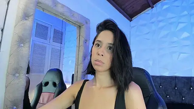 Perla_dl on StripChat