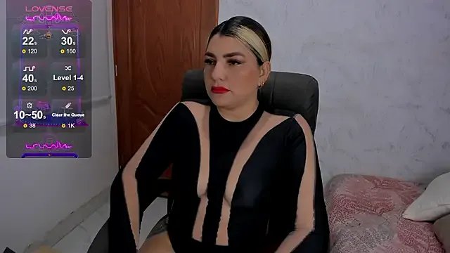 pervert_milf04 on StripChat