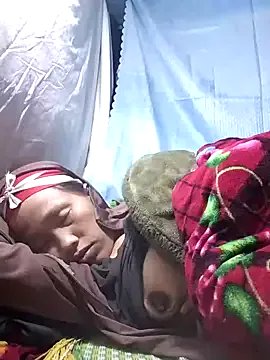 PhamPm70 on StripChat