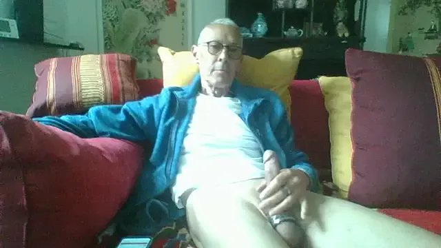 pierre5004 on StripChat