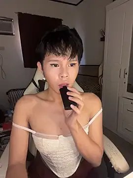 Plaxtique on StripChat