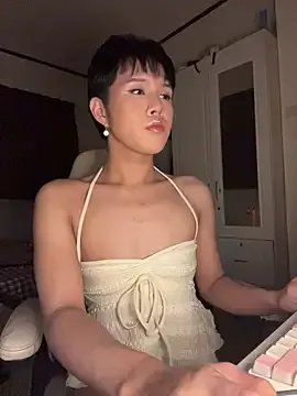 Plaxtique on StripChat