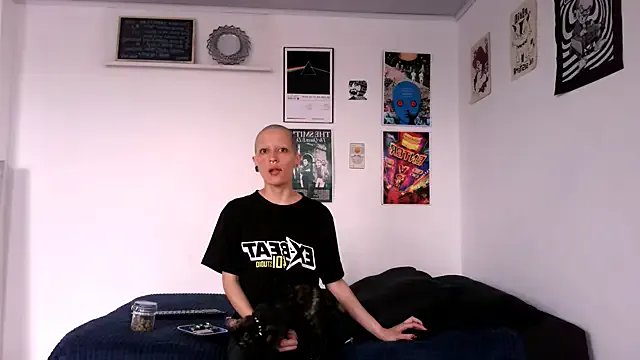 plutonbluemooon333 on StripChat