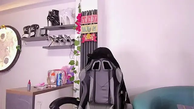 Polett_Amaranta on StripChat