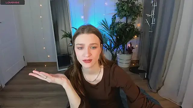 PollyMayer on StripChat 