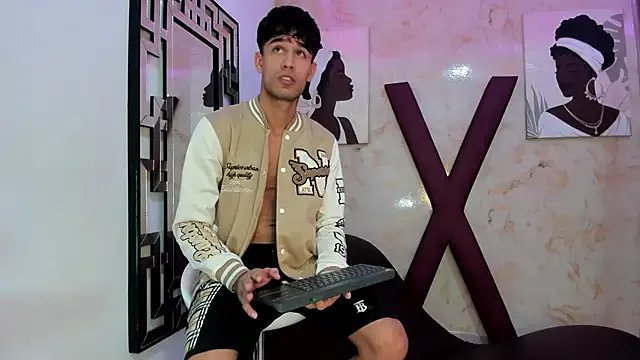 PRETTY_COCK1 — SHOW ASS 