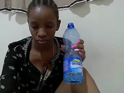 prettybeee on StripChat