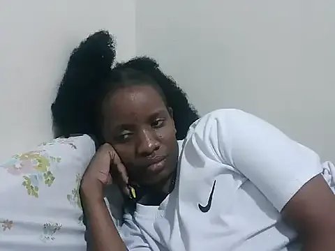 prettybeee on StripChat