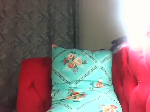 Princess_Tamara on StripChat