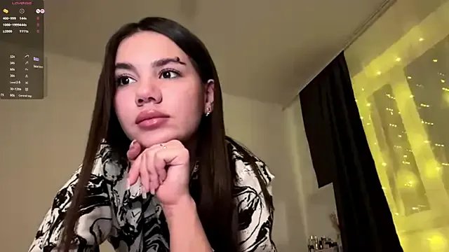 Priscillla_Cute on StripChat