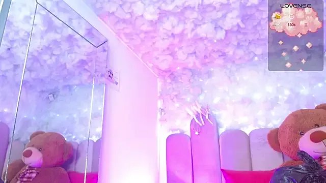 puca_ebony on StripChat