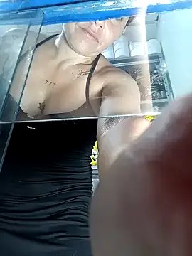 Queen_lorena on StripChat