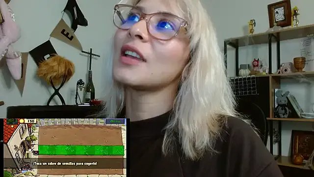 Ramona_Flower on StripChat