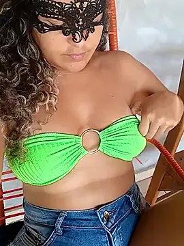 RaphinhaSanches — #Squirt com consolo