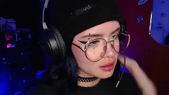 Raventh_ on StripChat