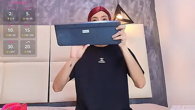 Realbadbxtch on StripChat