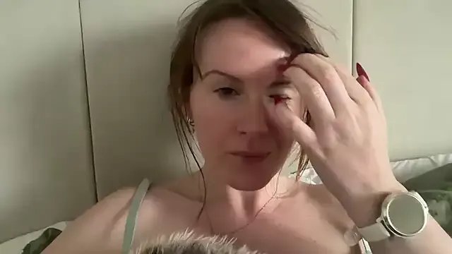 redheadrosie69 on StripChat