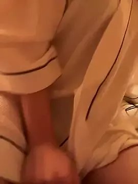 Remi_official on StripChat