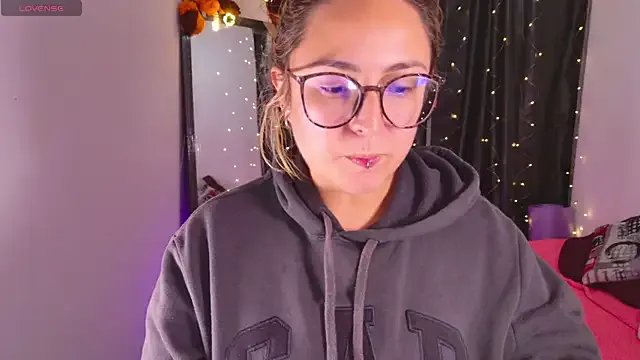 Rhosynn on StripChat