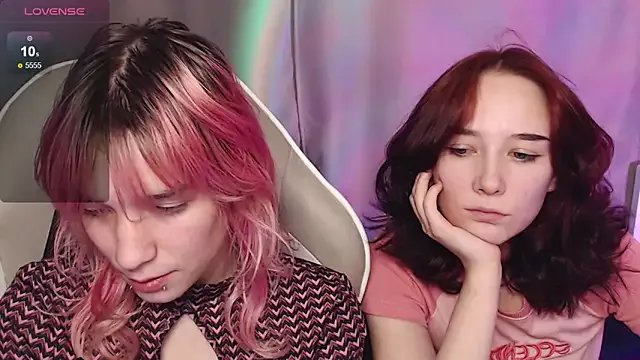 Robin_yourss on StripChat