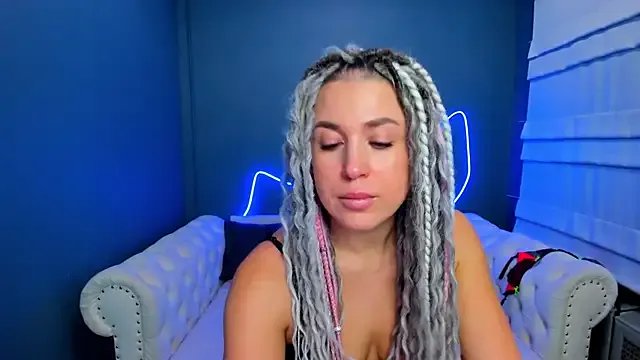 rock_n_roxy on StripChat