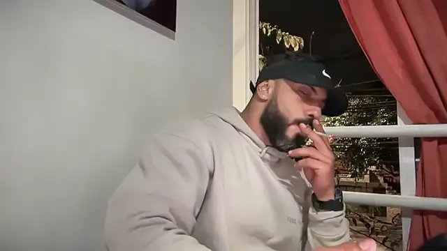 romeolovedark on StripChat