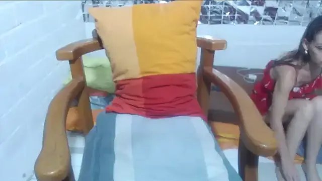 rose-crystal on StripChat