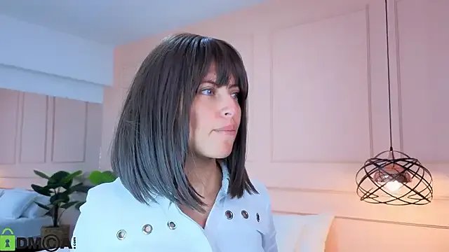 ROSE__15 on StripChat