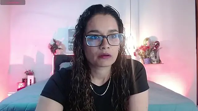 Rose_Thompson1 on StripChat