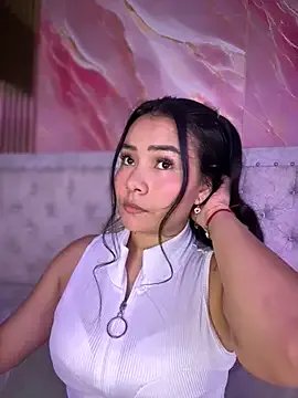 Rousse_blue on StripChat