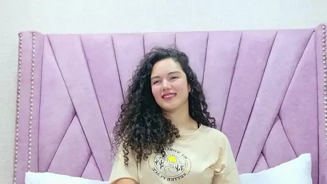 RoxanaAngel — Freechat on StripChat