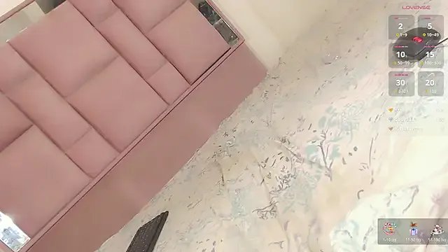 roxanawillts on StripChat