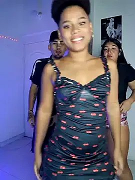 royalgirls_x on StripChat