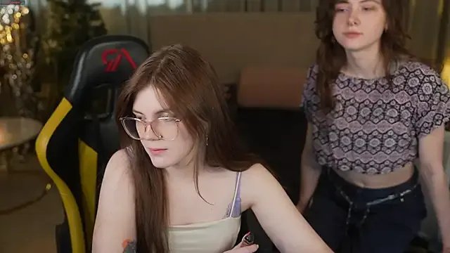 Runa_054 on StripChat