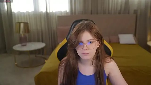 Runa_054 on StripChat