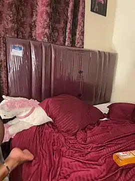 Ruthlessvee on StripChat